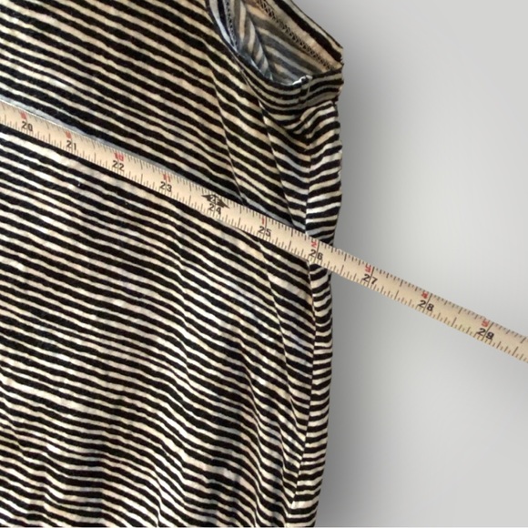 🟢5/$25  Philosophy black/white dress - Picture 6 of 13